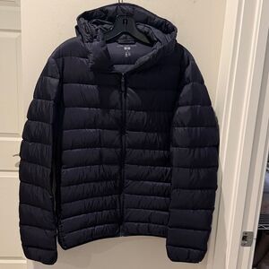 Uniqlo Navy Blue Ultra Light Down Jacket with Hoodie size Large